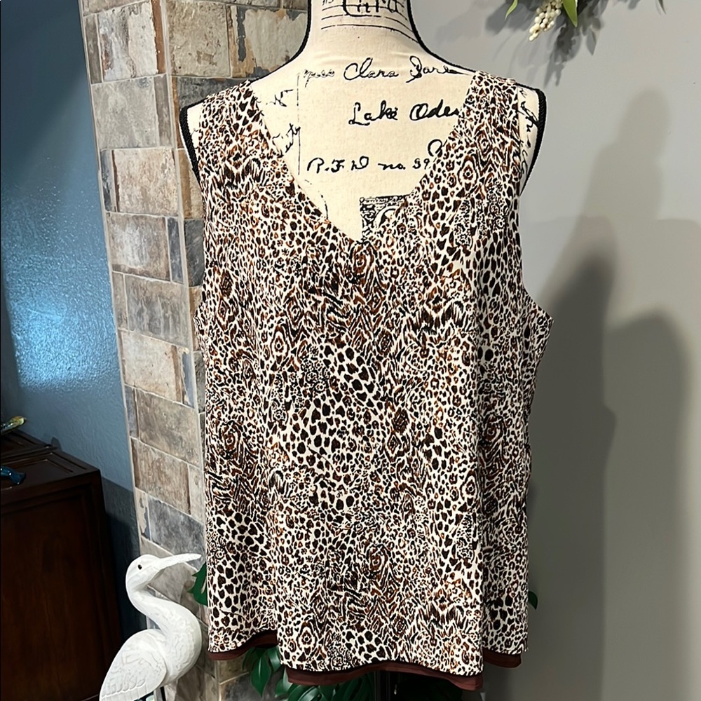 Lilly Pulitzer Florin Straight Hem Top Macadamia Pattern Play